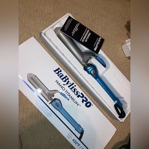 BaByliss pro nano titanium 1.5 inch spring curling iron up to 450°F brand new!!